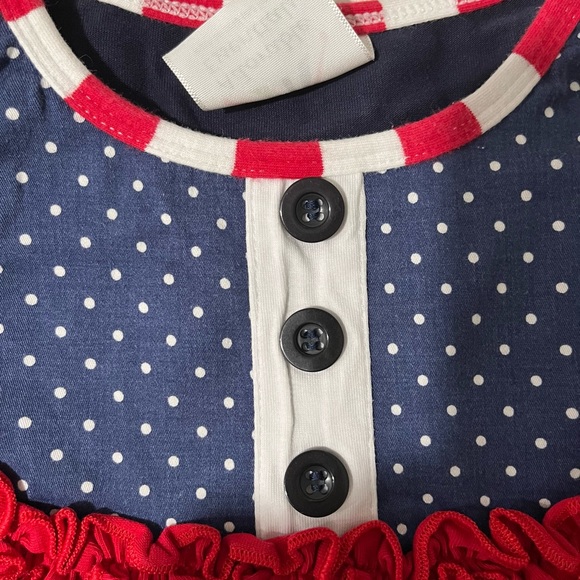 🇺🇸Fourth of July 🇺🇸Adorable Essentials Patriotic top. Girls size 2. VGUC - Picture 2 of 3